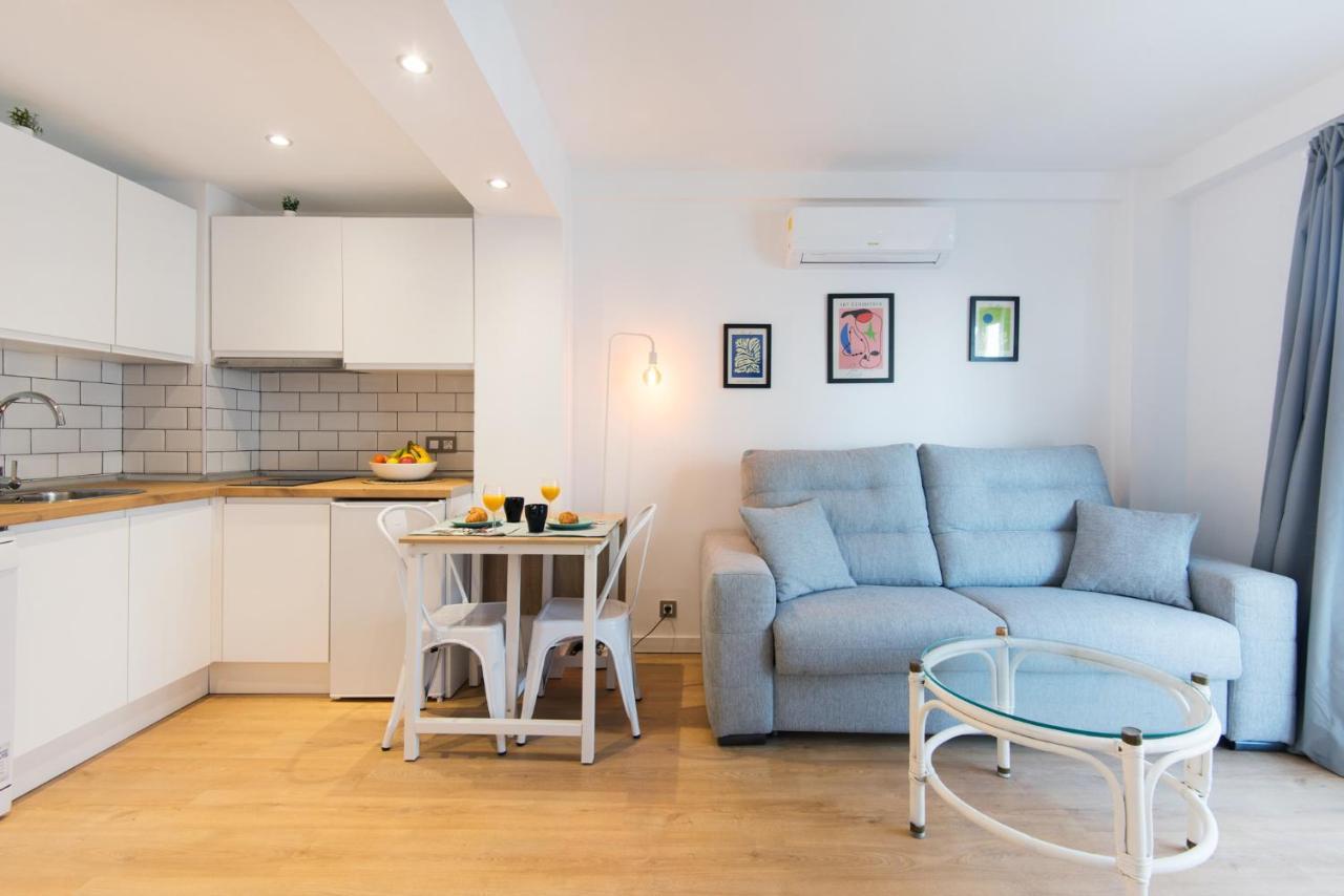Aloha Puerto Private Apartment 1St Line Carihuela Beach 토레몰리노스 외부 사진