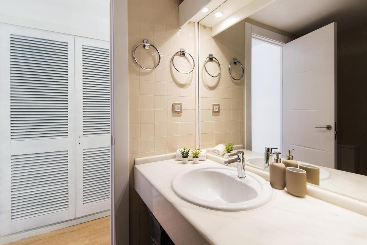 Aloha Puerto Private Apartment 1St Line Carihuela Beach 토레몰리노스 외부 사진