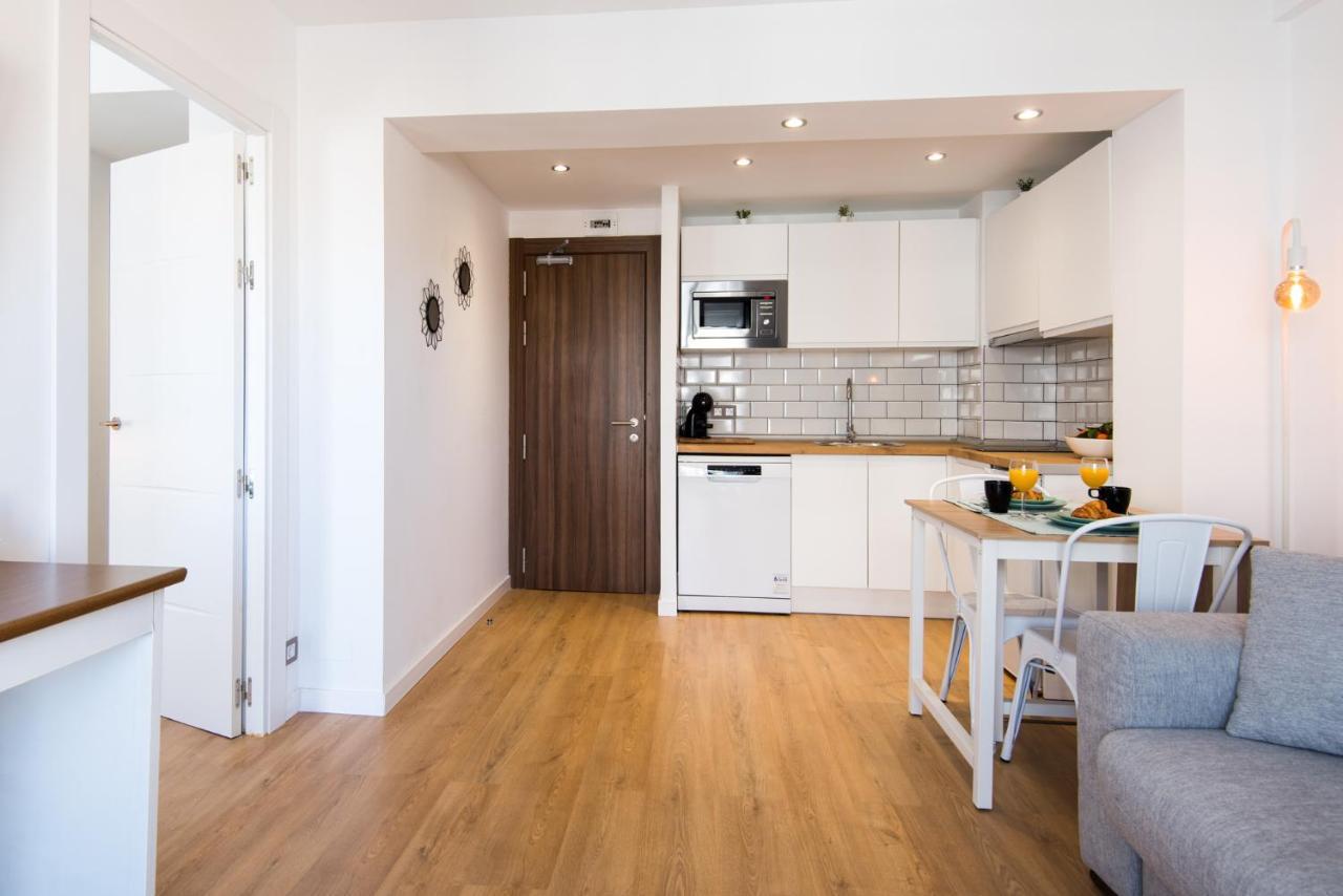Aloha Puerto Private Apartment 1St Line Carihuela Beach 토레몰리노스 외부 사진